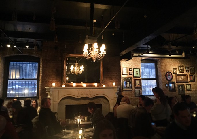 RM Champagne Salon $1 Oyster Happy Hour West Loop